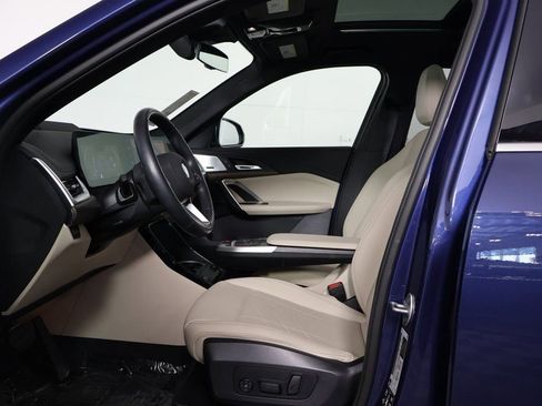 Used 2025 BMW X1 xDrive28i w/ Premium Package image 10