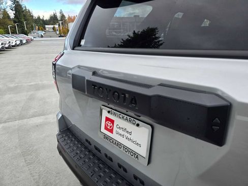Certified 2025 Toyota 4Runner TRD Off-Road Premium image 15