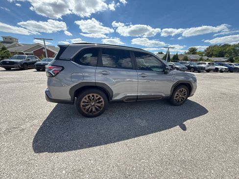 Used 2025 Subaru Forester Sport AWD/4WD image 13