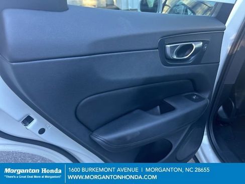 Used 2023 Volvo XC60 B5 Plus image 26