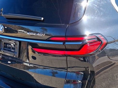 Used 2025 BMW X7 xDrive40i w/ Premium Package image 10