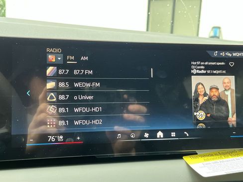 Used 2025 BMW X3 xDrive30i w/ Premium Package image 16