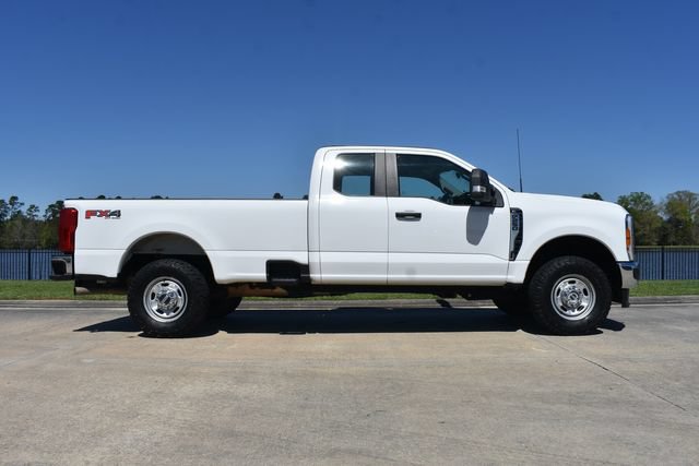 Used 2023 Ford F250 XL w/ FX4 Off-Road Package AWD/4WD image 3