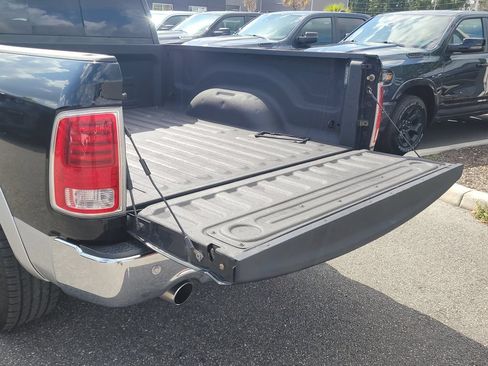 Used 2016 RAM 1500 Laramie w/ Convenience Group AWD/4WD image 11