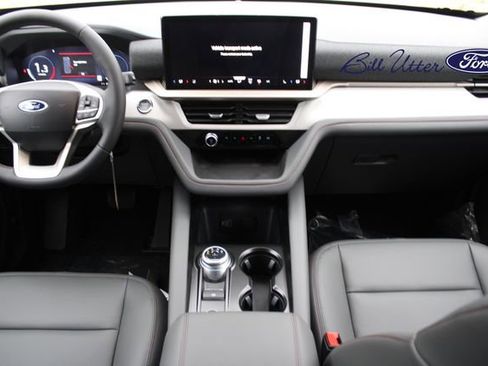New 2026 Ford Explorer Active RWD image 12