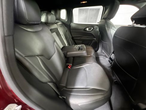 Used 2022 Jeep Compass High Altitude AWD/4WD image 28