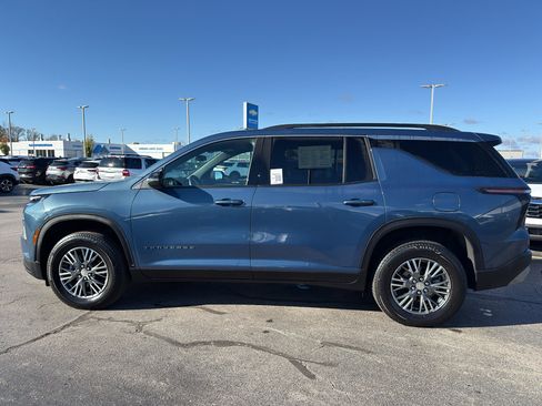 Certified 2025 Chevrolet Traverse LT image 6