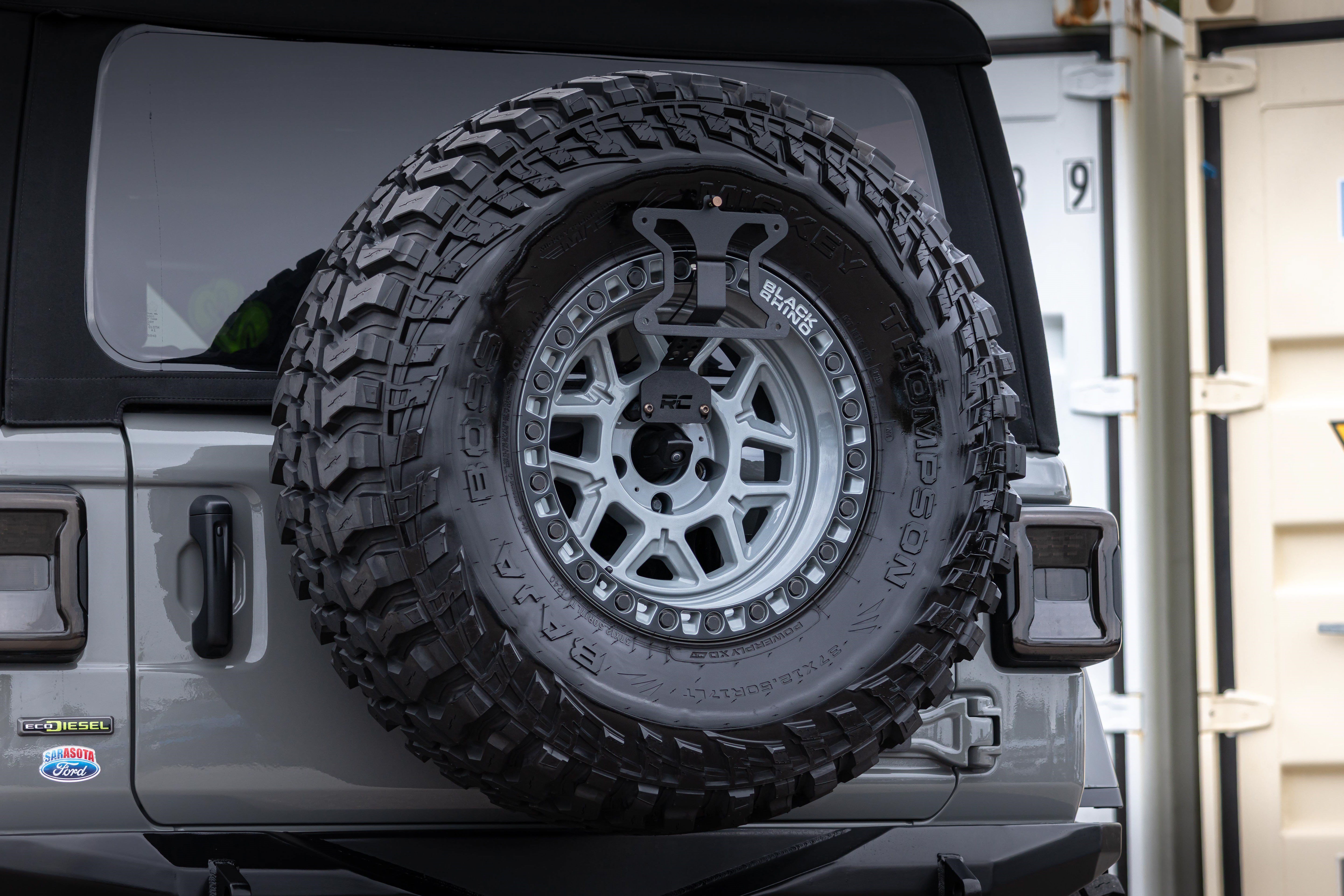 Used 2023 Jeep Wrangler Unlimited Rubicon w/ Cold Weather Group AWD/4WD image 36