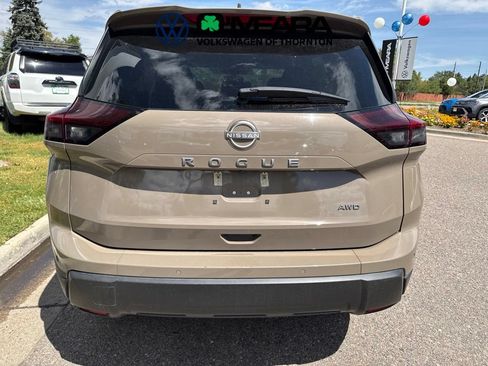 Used 2025 Nissan Rogue SV AWD/4WD image 4
