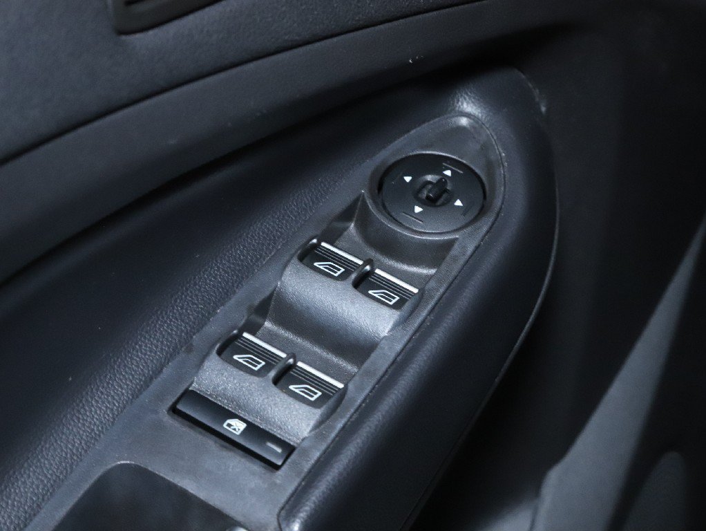 Used 2019 Ford Escape SE AWD/4WD image 16