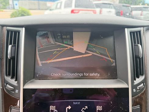Used 2018 INFINITI Q50 Luxe w/ Essential Package (3.0T Luxe) RWD image 5