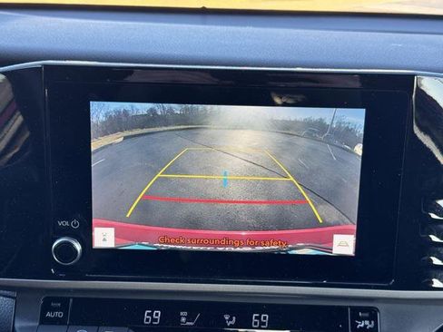 Certified 2025 Toyota Camry SE image 20