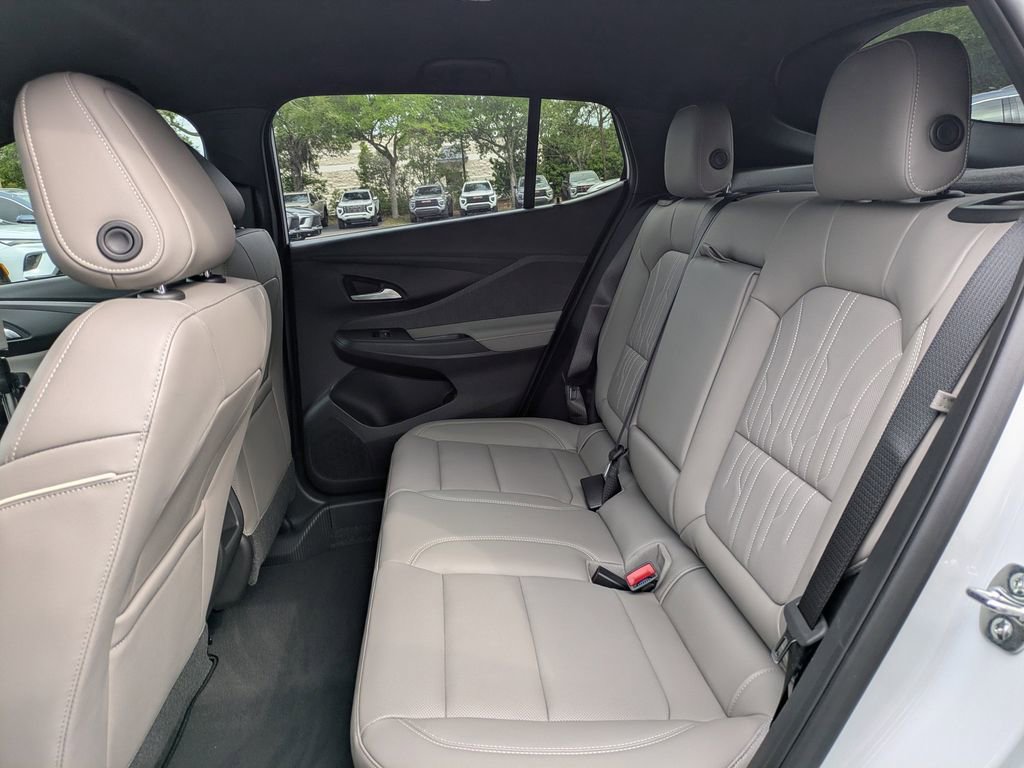New 2026 Buick Envista Avenir FWD image 15