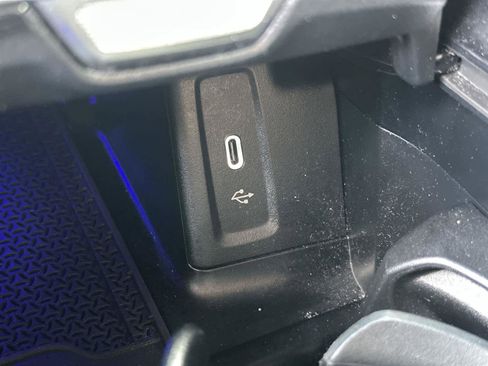 Used 2024 Mercedes-Benz GLC 300 image 30