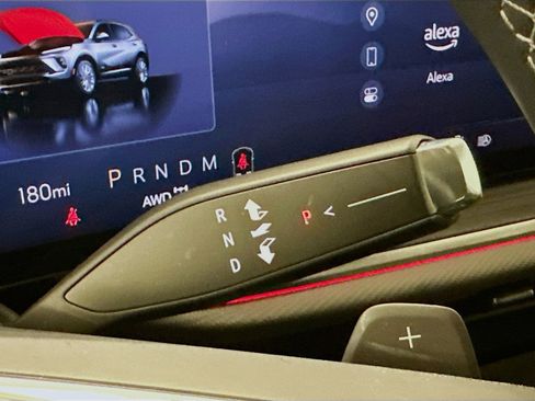 Used 2025 Buick Envision Preferred image 25