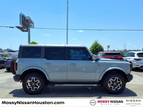 Used 2024 Ford Bronco Outer Banks AWD/4WD image 8