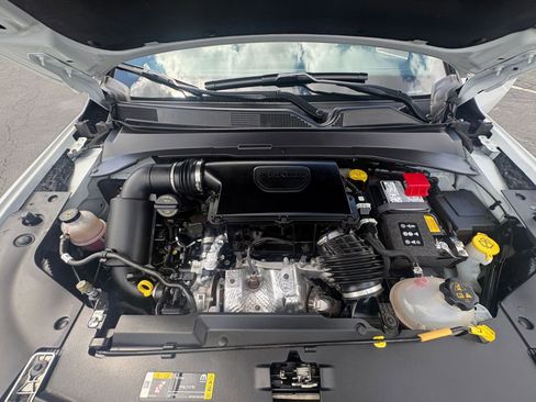 Used 2025 Jeep Compass Limited image 33