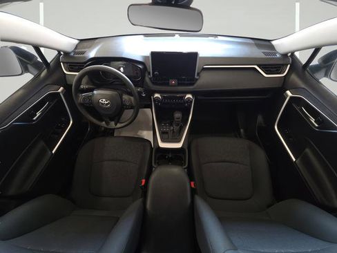 Used 2025 Toyota RAV4 XLE image 25