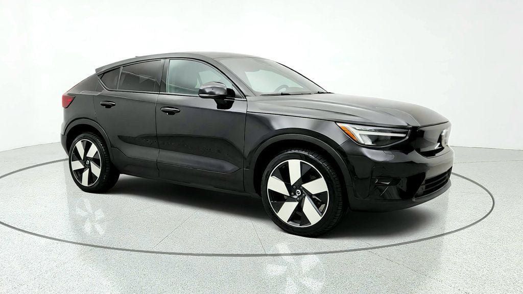 Used 2023 Volvo C40 P8 Recharge Plus w/ Climate Package AWD/4WD image 3