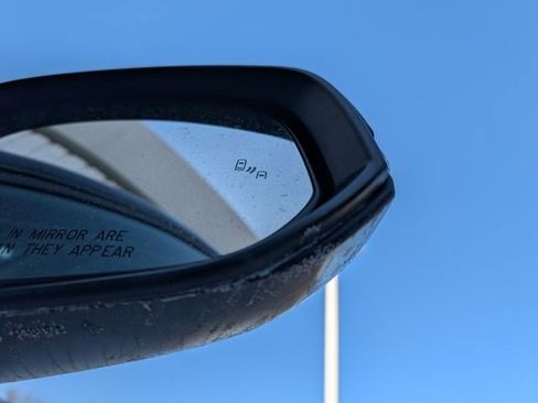 Used 2022 Toyota Highlander XLE image 19