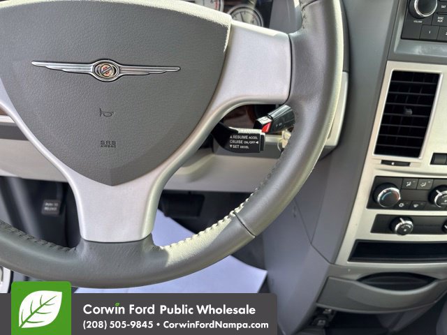 Used 2010 Chrysler Town & Country Touring FWD image 16
