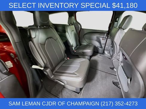 New 2026 Chrysler Pacifica Select w/ S Appearance Package image 26