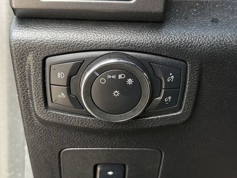 Used 2017 Ford F150 XLT w/ Equipment Group 302A Luxury AWD/4WD image 24