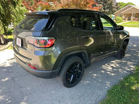 Used 2018 Jeep Compass Latitude w/ Popular Equipment Group AWD/4WD image 7