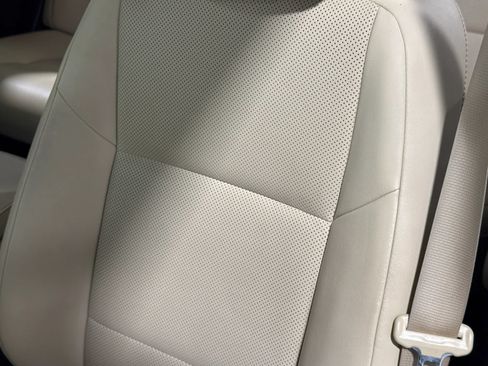 Used 2016 Lexus ES 350 w/ Premium Package w/Wood Trim FWD image 19