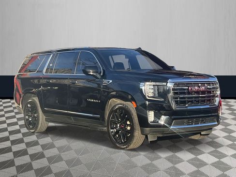 Used 2023 GMC Yukon XL SLT image 1