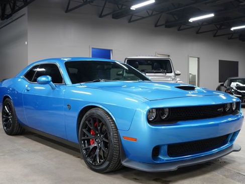 Used 2016 Dodge Challenger SRT Hellcat RWD image 7