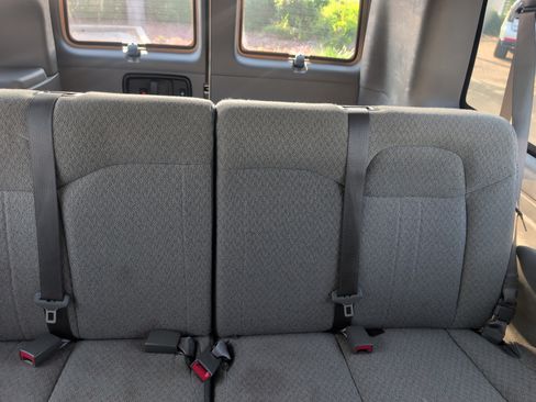Used 2022 Chevrolet Express 3500 LS RWD image 28