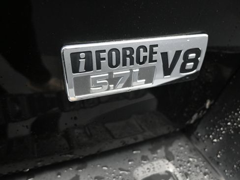 Used 2017 Toyota Sequoia SR5 image 22