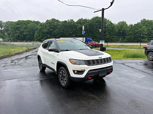 Used 2019 Jeep Compass Trailhawk AWD/4WD image 3