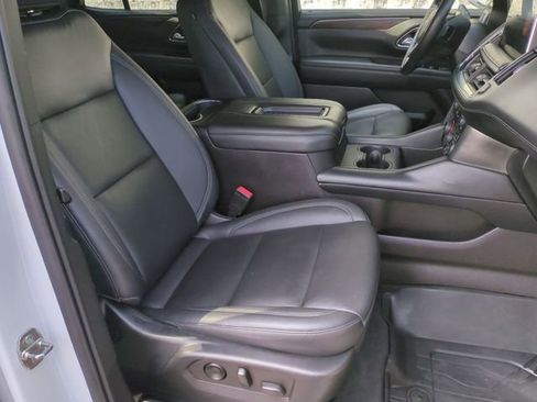 Certified 2022 Chevrolet Tahoe LT w/ LT Signature Plus Package AWD/4WD image 29