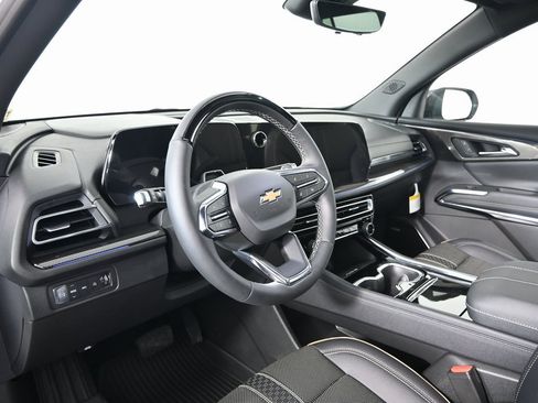 New 2026 Chevrolet Traverse High Country w/ LPO, Floor Liner Package image 24