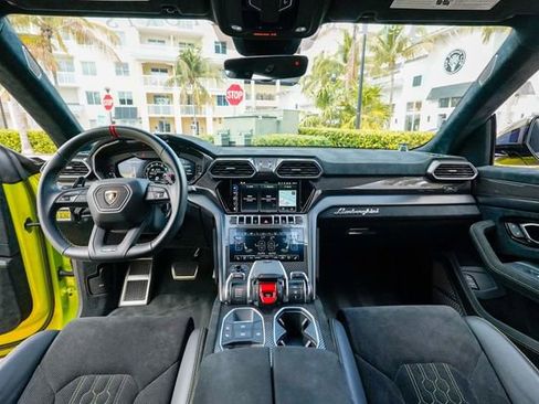 Used 2023 Lamborghini Urus Performante image 82