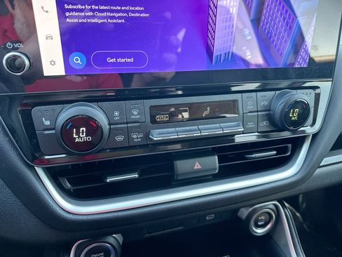 Used 2024 Toyota Grand Highlander XLE image 10