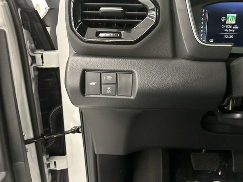 Certified 2025 Honda Pilot Black Edition image 14