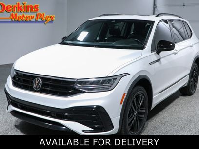 Used 2022 Volkswagen Tiguan SE R-Line