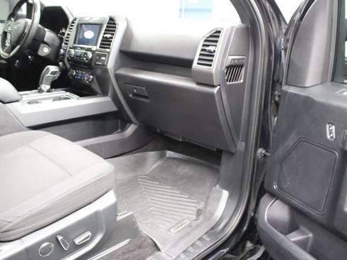 Used 2016 Ford F150 XLT w/ Equipment Group 302A Luxury AWD/4WD image 30