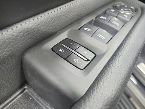Used 2021 GMC Yukon Denali w/ Advanced Technology Package AWD/4WD image 39