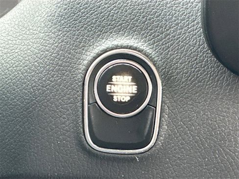 Used 2019 Mercedes-Benz Sprinter 144 image 15