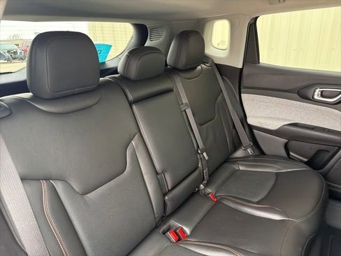 Used 2022 Jeep Compass Latitude w/ Sun and Sound Group image 9