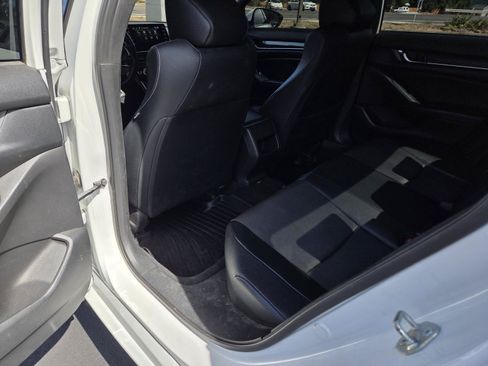 Used 2018 Honda Accord Sport image 14