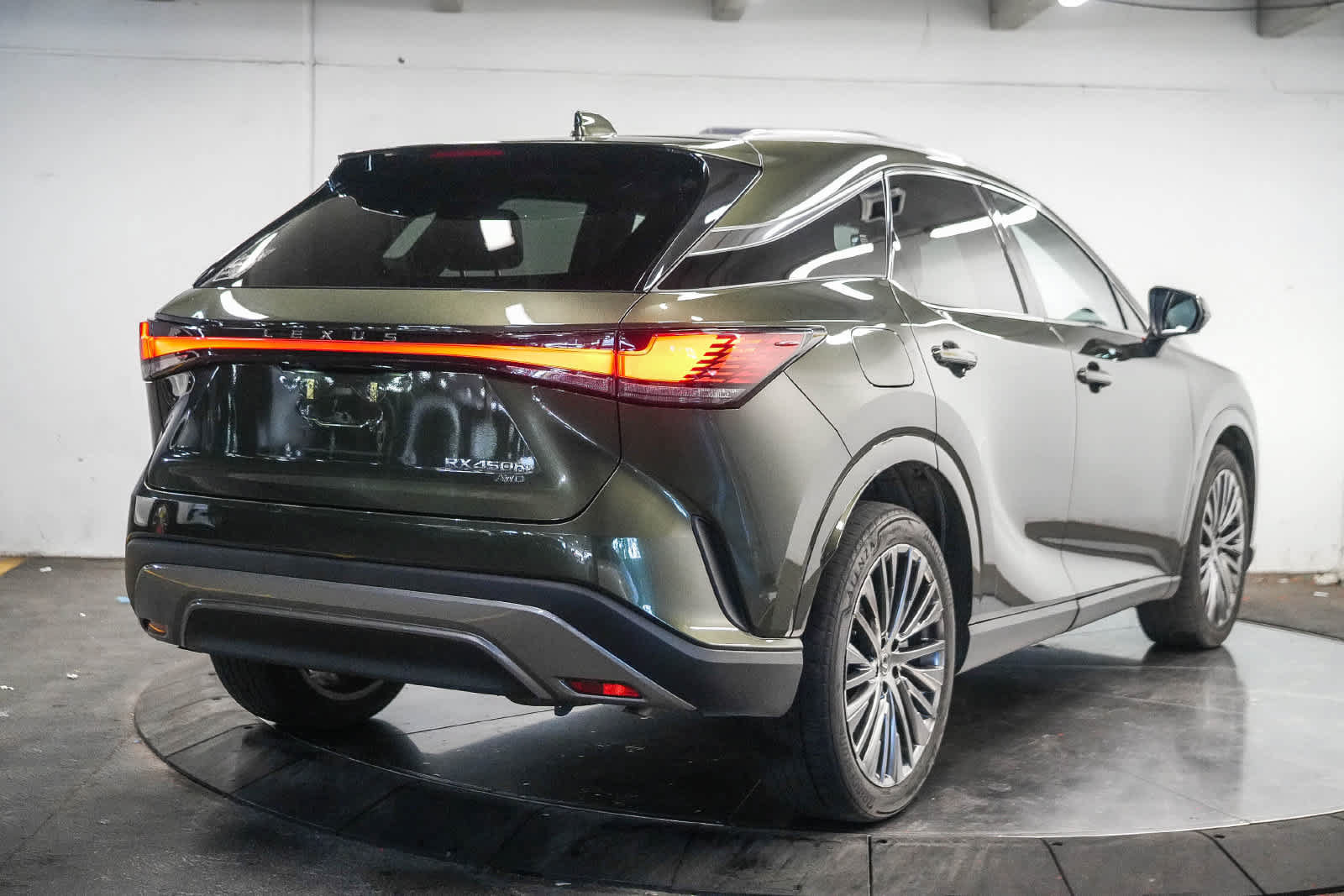 Used 2024 Lexus RX 450h AWD w/ Convenience Package image 4