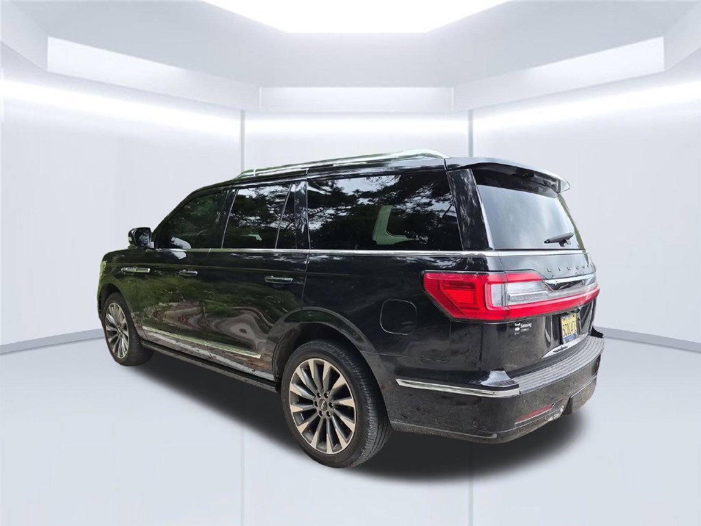 Used 2020 Lincoln Navigator Reserve AWD/4WD image 2