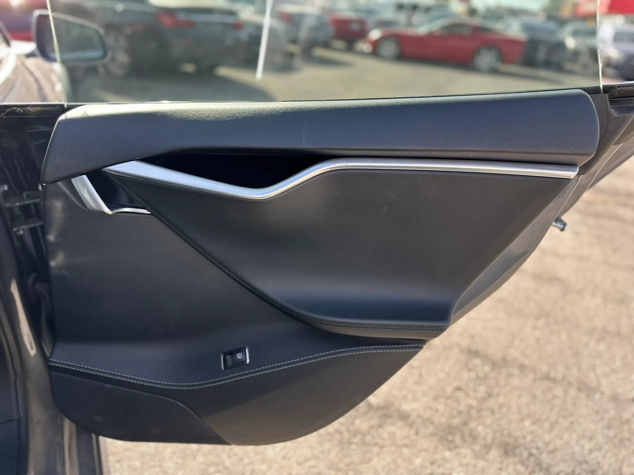 Used 2013 Tesla Model S Performance RWD image 24