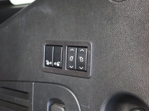 Used 2020 Cadillac Escalade Luxury AWD/4WD image 48