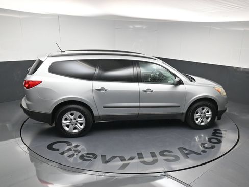 Used 2011 Chevrolet Traverse LS FWD image 33